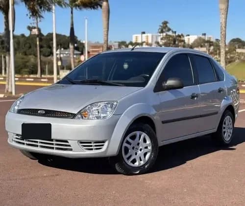 Foto original do carro tirada no pátio